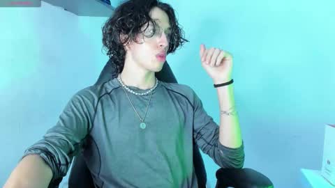 Manuel online show from November 4, 3:29 am