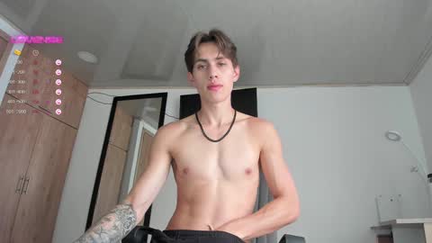 Snapshot of manucute_23_ chatting on March 11, 2:40 pm manucute 23 online show from March 11, 2:40 pm