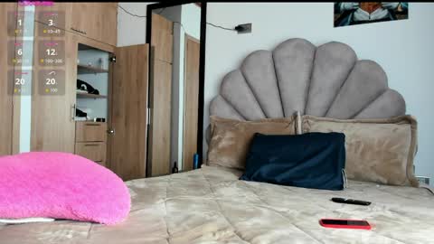 manucute 23  online show from April 11, 3:48 pm