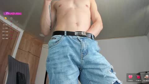 Snapshot of manucute_23_ chatting on January 15, 4:32 pm manucute 23 online show from January 15, 4:32 pm