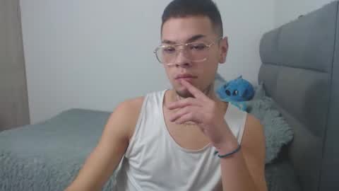 marcelo_m1lk online show from September 15, 3:35 pm