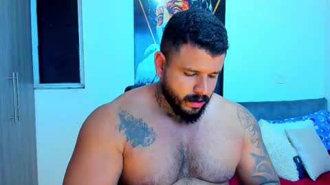 Mario Teran online show from February 3, 1:47 am