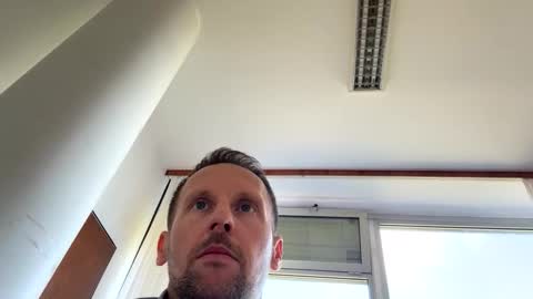 Mark online show from April 9, 10:54 am