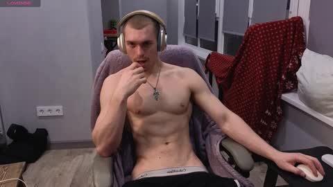 Snapshot of mark_stiff chatting on January 29, 3:47 pm Mark online show from January 29, 3:47 pm