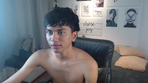 markbowie online show from November 28, 7:16 pm