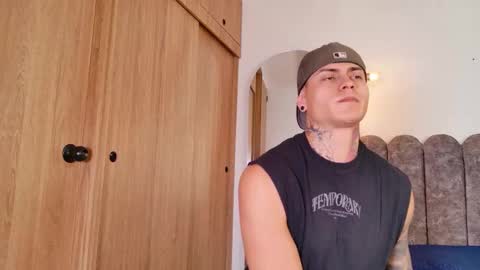 Sebastian online show from December 14, 10:39 pm