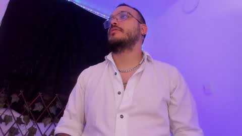 Snapshot of markwolfe1 chatting on October 28, 10:34 pm Mark  online show from October 28, 10:34 pm