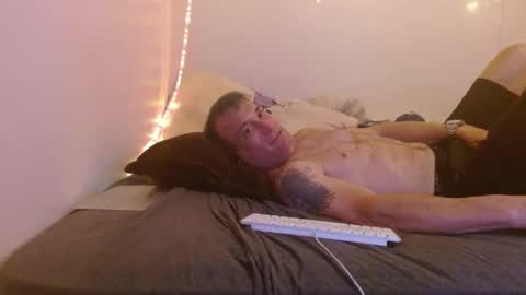 markymark101825061 online show from January 5, 2:38 am