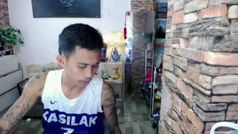 marlmoreno10 online show from June 14, 5:42 am