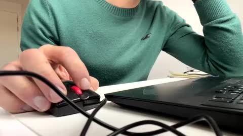 Snapshot of marsupilami_82_ chatting on December 19, 10:34 am marsupilami_82_ online show from December 19, 10:34 am