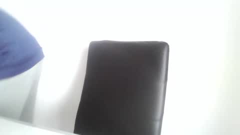 Snapshot of marsupilami_82_ chatting on January 20, 10:29 am marsupilami_82_ online show from January 20, 10:29 am