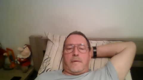 Snapshot of martinb62 chatting on September 15, 8:43 pm Hotguy61 online show from September 15, 8:43 pm