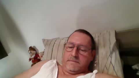 Snapshot of martinb62 chatting on October 11, 10:14 pm Hotguy61 online show from October 11, 10:14 pm