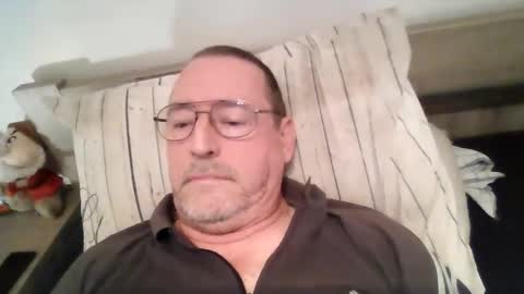 Snapshot of martinb62 chatting on October 2, 9:19 pm Hotguy61 online show from October 2, 9:19 pm