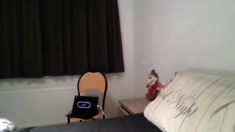 Snapshot of martinb62 chatting on October 3, 9:20 pm Hotguy61 online show from October 3, 9:20 pm