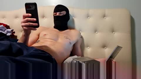 maskedyogaman online show from February 9, 3:00 am