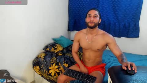 Snapshot of massatgeserotics chatting on December 20, 4:20 am I Am Odin  online show from December 20, 4:20 am
