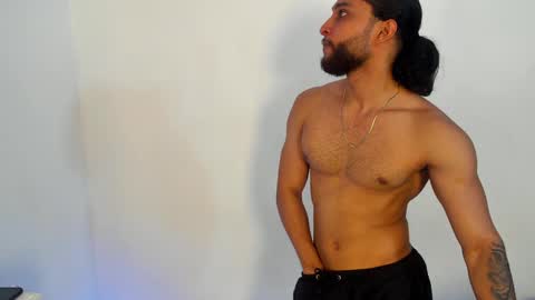 Snapshot of massatgeserotics chatting on January 4, 10:55 pm I Am Odin  online show from January 4, 10:55 pm