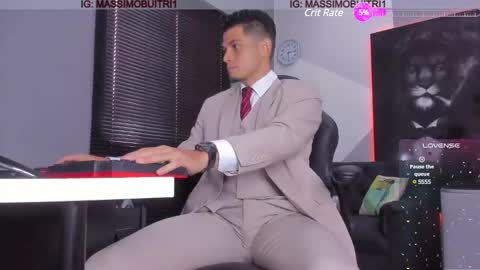 I am Massimo online show from February 16, 1:38 pm