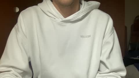 massiverob99 online show from April 14, 3:22 pm