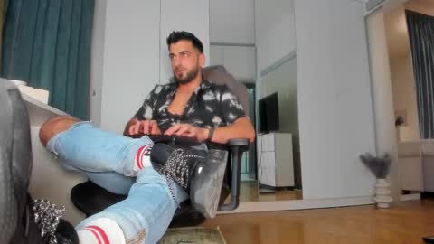 Matthew online show from October 3, 8:58 pm