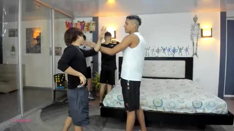 Team Cris Darwin- Fernando- Stiven- David online show from October 5, 11:47 am