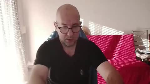 mat11efou online show from November 9, 2:43 pm