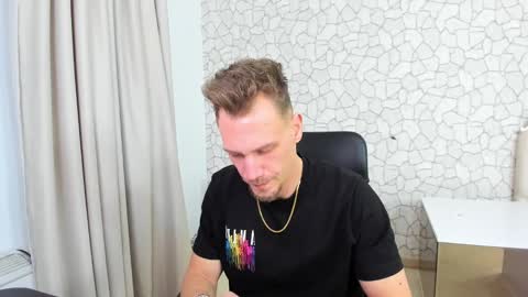 Snapshot of mateobenjamin chatting on February 9, 7:09 pm MateoBenjamin online show from February 9, 7:09 pm