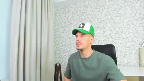 Snapshot of mateobenjamin chatting on January 21, 6:00 pm MateoBenjamin online show from January 21, 6:00 pm
