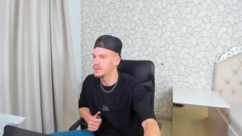 Snapshot of mateobenjamin chatting on January 22, 7:34 pm MateoBenjamin online show from January 22, 7:34 pm