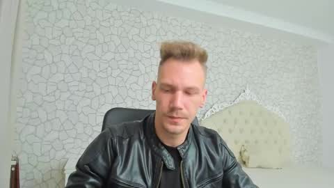 Snapshot of mateobenjamin chatting on December 4, 4:16 pm MateoBenjamin online show from December 4, 4:16 pm