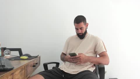 Snapshot of matheusbeard2 chatting on January 14, 6:28 pm Matheus online show from January 14, 6:28 pm