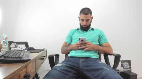 Snapshot of matheusbeard2 chatting on February 11, 5:18 pm Matheus online show from February 11, 5:18 pm