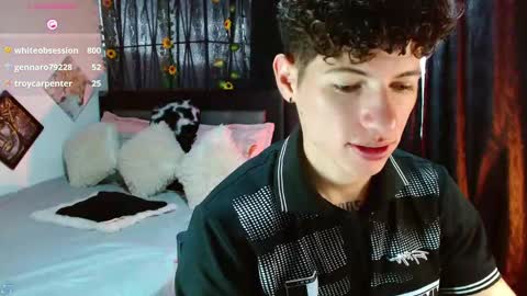     online show from April 7, 9:04 pm