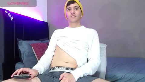 ---Matteo--- online show from February 19, 2:30 am