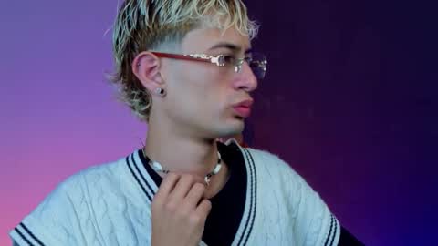 mattias     online show from January 10, 1:55 am