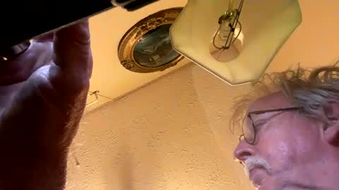 maurice1922 online show from October 2, 2:59 am