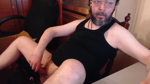 Max online show from April 11, 6:20 am