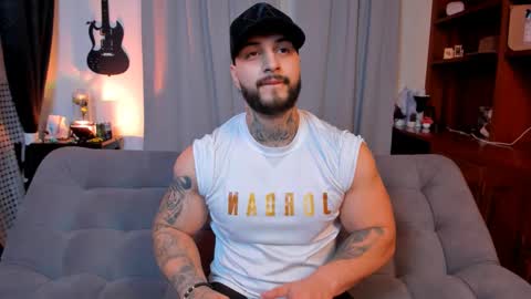 Snapshot of max_dic1 chatting on January 19, 12:28 am max D. online show from January 19, 12:28 am