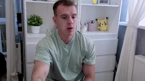 Max Kun online show from June 15, 8:39 am