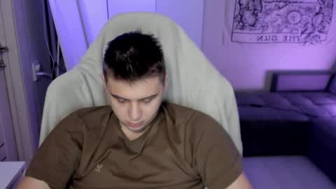 Max online show from February 5, 1:18 pm