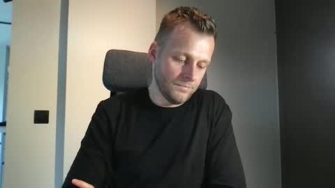 Max take off clothes online show from February 15, 12:57 pm