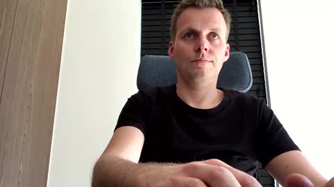 Max take off clothes online show from February 18, 11:22 am