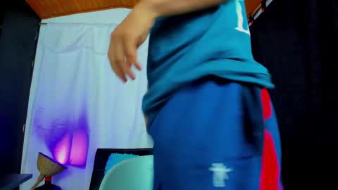 MAX     online show from March 8, 8:51 am