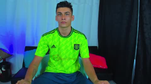 MAX     online show from January 26, 9:07 pm