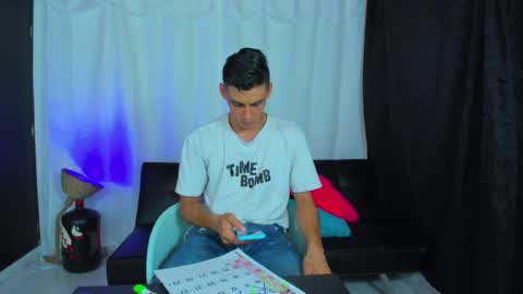 MAX     online show from March 10, 6:05 am