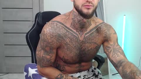 Snapshot of maxi_foxxx chatting on September 21, 7:19 am Maximus Fox online show from September 21, 7:19 am