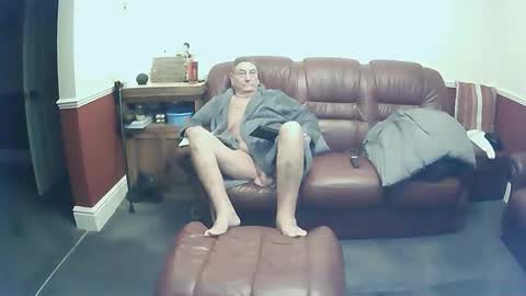 Snapshot of maxi_johnes chatting on October 14, 10:39 pm MAX online show from October 14, 10:39 pm