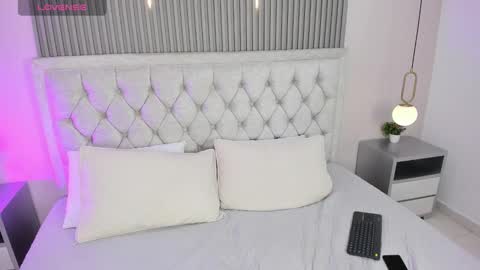 --  -- online show from December 5, 7:10 pm