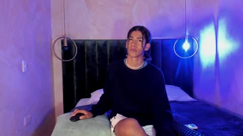 Snapshot of maxim_walker chatting on January 14, 3:11 am maxim online show from January 14, 3:11 am